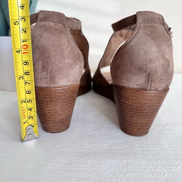 Comfort Foam Taupe Faux Suede Lightweight Wedge Sandals Women’s 10 - Picture 8 of 11